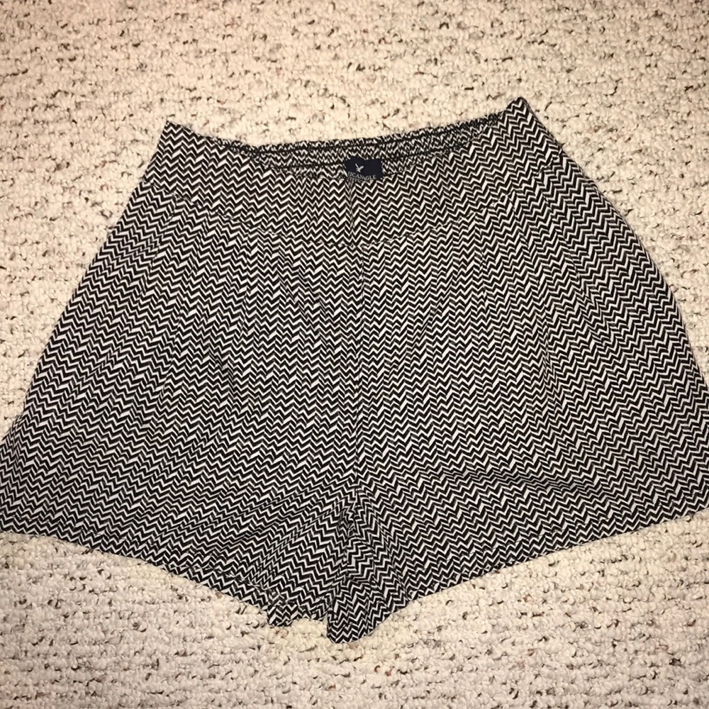 Aztec Patterned Shorts! - Picture 3 of 4